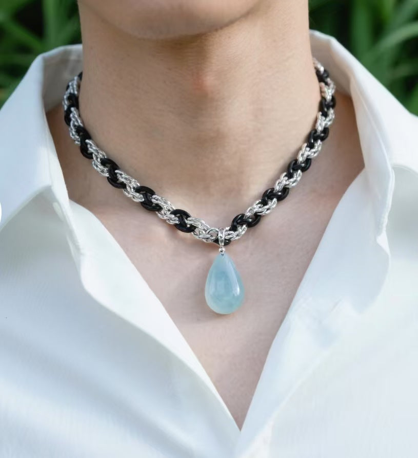 How to Choose the Perfect Gemstone Necklace for You